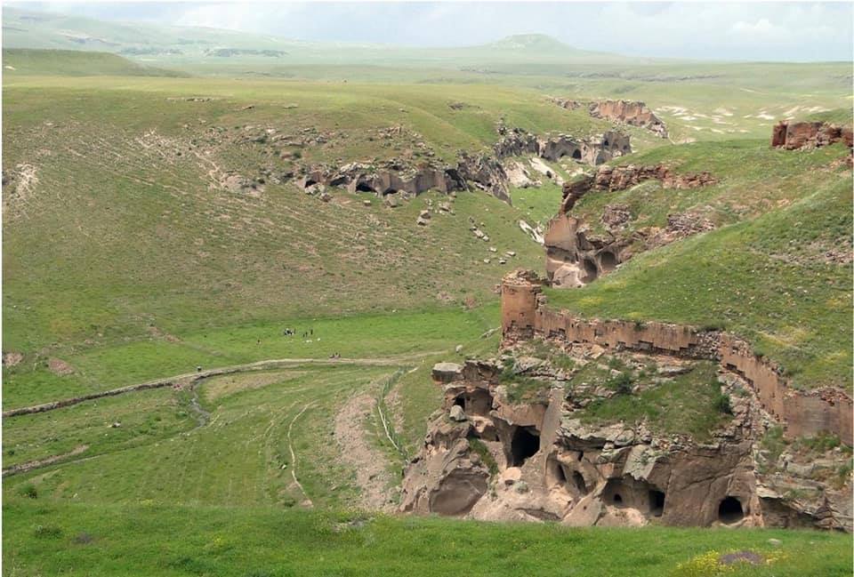 ԱՆԻՈՒՄ…