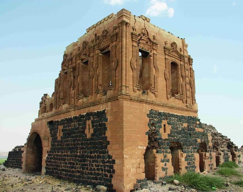 ԲՈՒԹ…ԿԱՄ՝…«ԸՆԴ ԵՂԵԳԱՆ ՓՈՂ՝ ԲՈ՛Ց ԵԼԱՆԷՐ»…