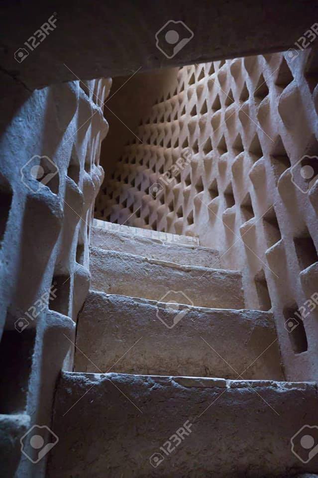 Իրանում գտնվող աղավնատներից մեկից մի հատված...