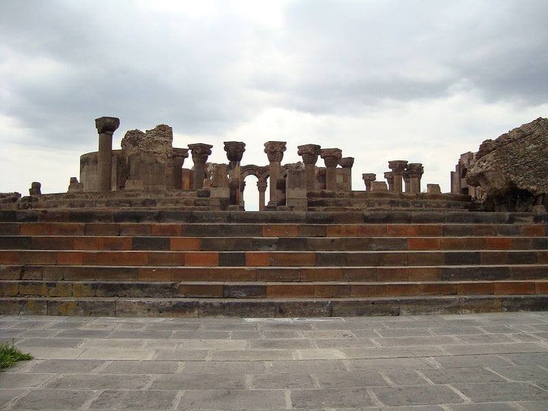 Զվարթնոցի տաճարը